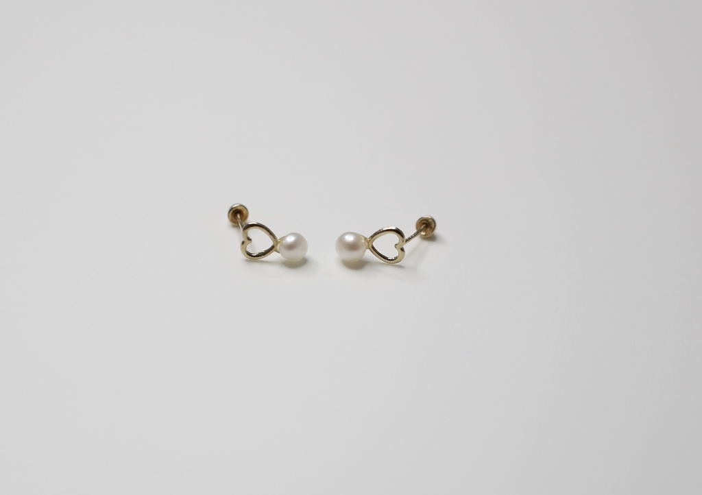 Broquel con Perla Oro 10K