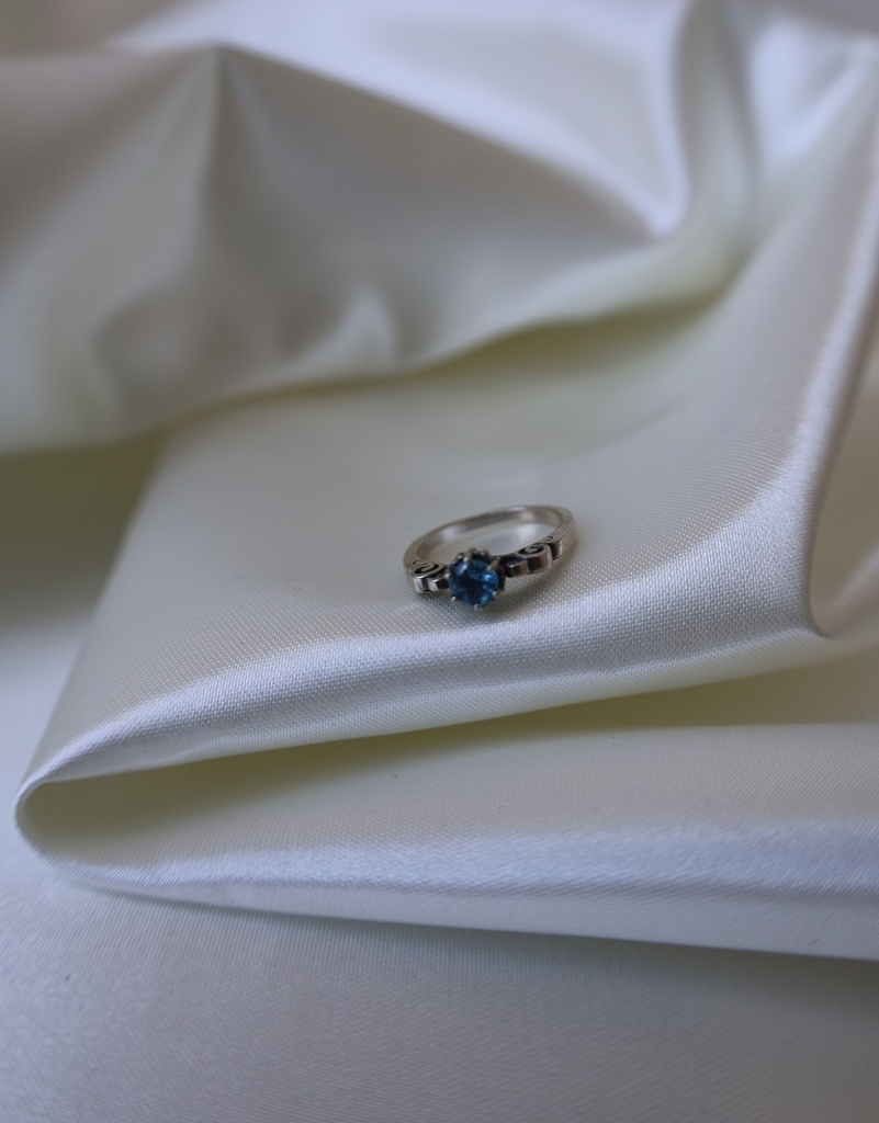 Anillo Solitario Cenicienta Plata Italiana .925