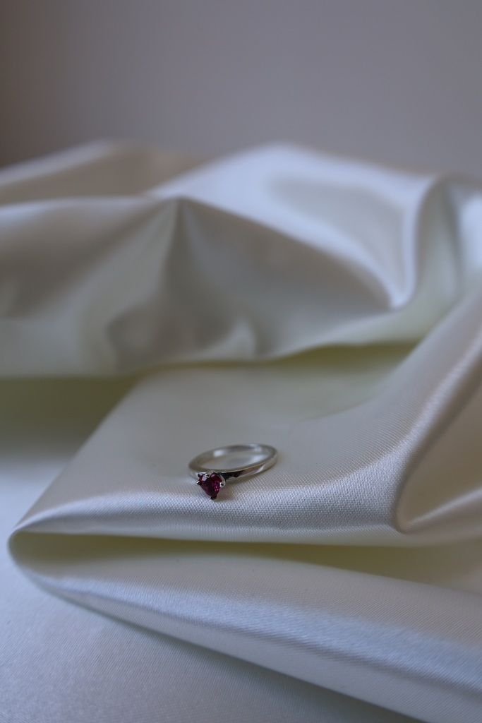 Anillo Solitario Corazón Rojo Plata Italiana .925